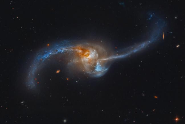 The galaxies NGC 2623 in the final stages of their merger