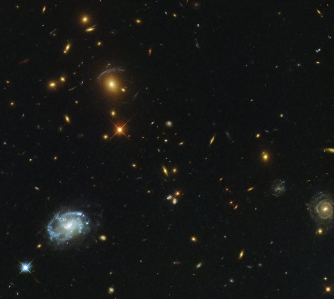 Hubble image of galaxy cluster from SDSS dataset